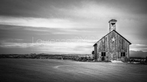 Achat de photo de paysage américain en noir et blanc. Maison ancienne à Canyonlands